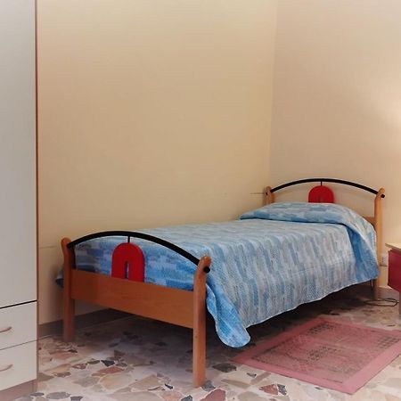 Liz House Apartment Caltagirone Bagian luar foto