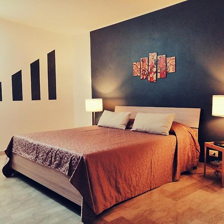 Liz House Apartment Caltagirone Bagian luar foto