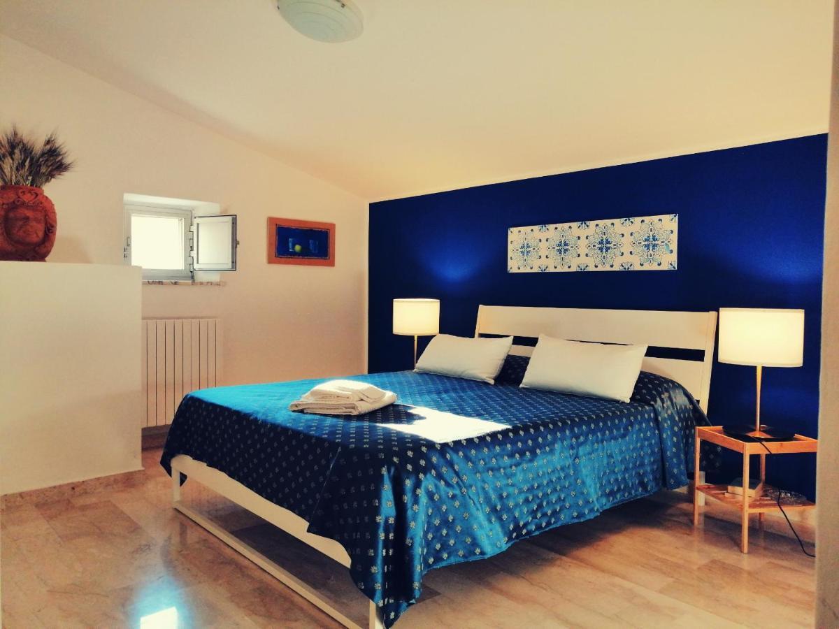 Liz House Apartment Caltagirone Bagian luar foto