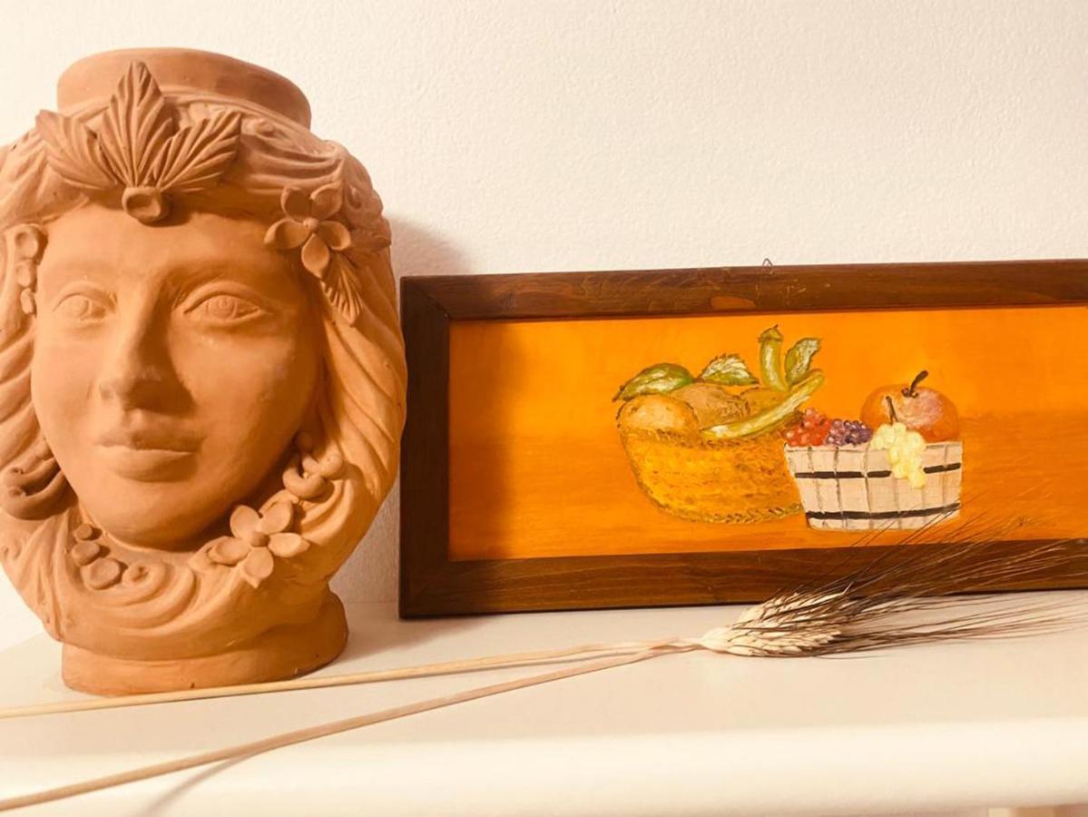 Liz House Apartment Caltagirone Bagian luar foto